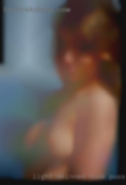 Light skinned nude pussy masturbation.
